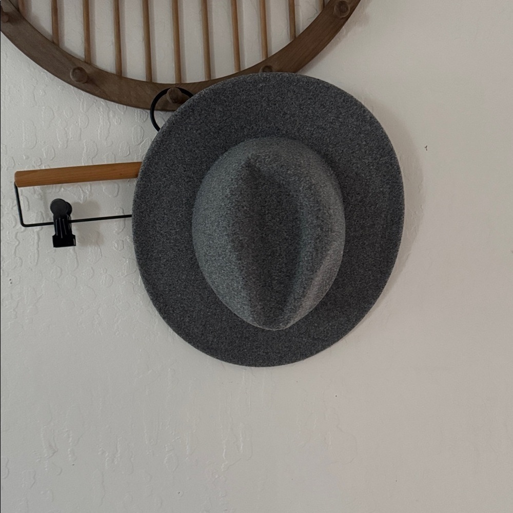 Universal Thread Gray Soft Fedora Hat Adjustable - Picture 3 of 4